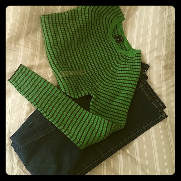 gap green striped sweater